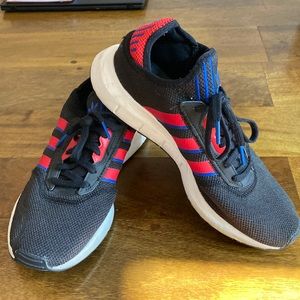 Adidas Originals Men's Swift Essential SneakerSize 9